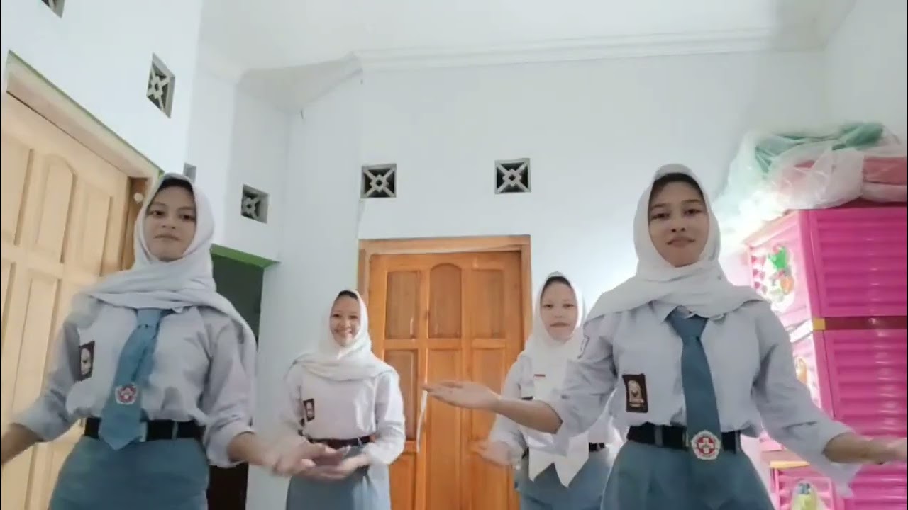 tugas senam pjok, kelas X kep 1, NAMA=Felice A.Q, Rista Aulya L, Asih A.A.G, Edelweis Stayloona PU.