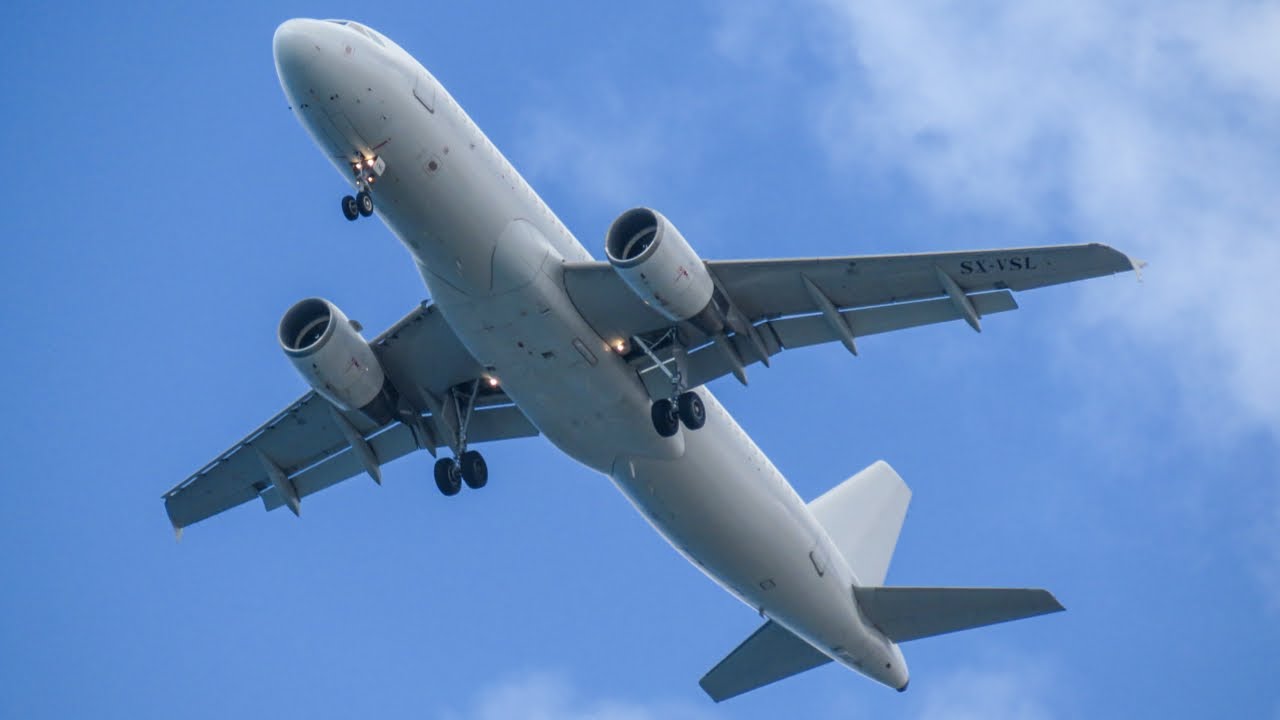 *Stunning Mediterranean Sea approach* Sky Express Airbus A320CEO landing at Heraklion airport! 