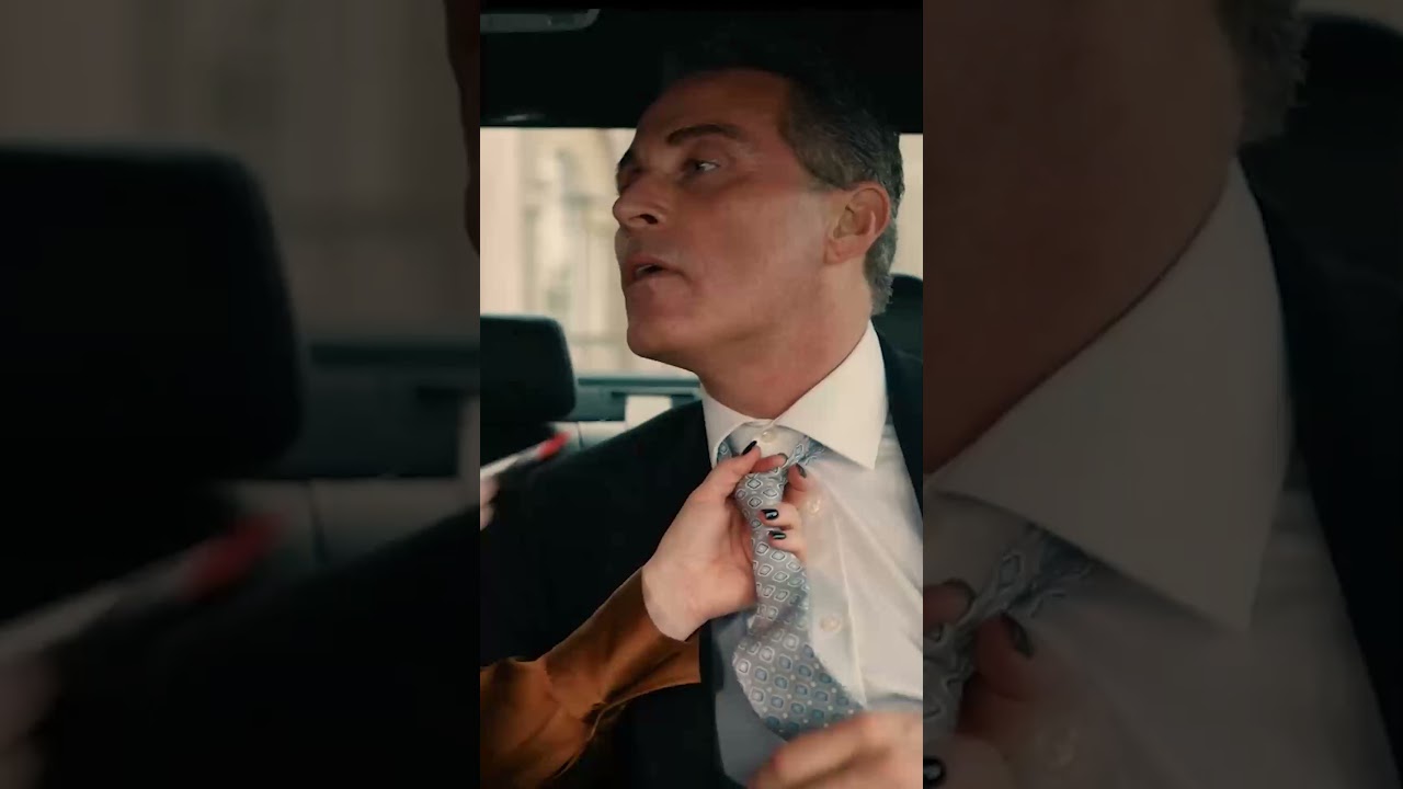 Tie fixing || The Diplomat 01x01