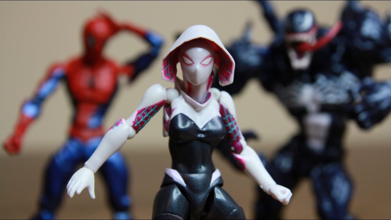 This is NOT the Yamaguchi Revoltech Spider Gwen (bootleg alert)