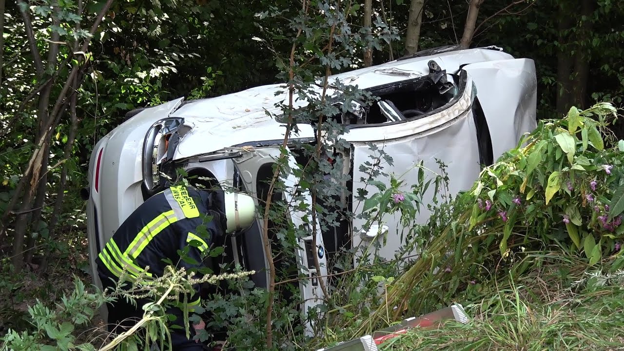 PKW in Graben - Fahrerin eingeschlossen + verletzt in Swisttal-Heimerzheim am 25.08.25 + O-Ton