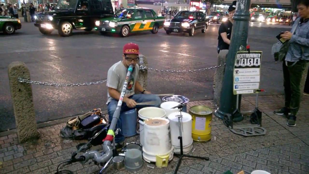 Epic Street Drummer in Tokyo