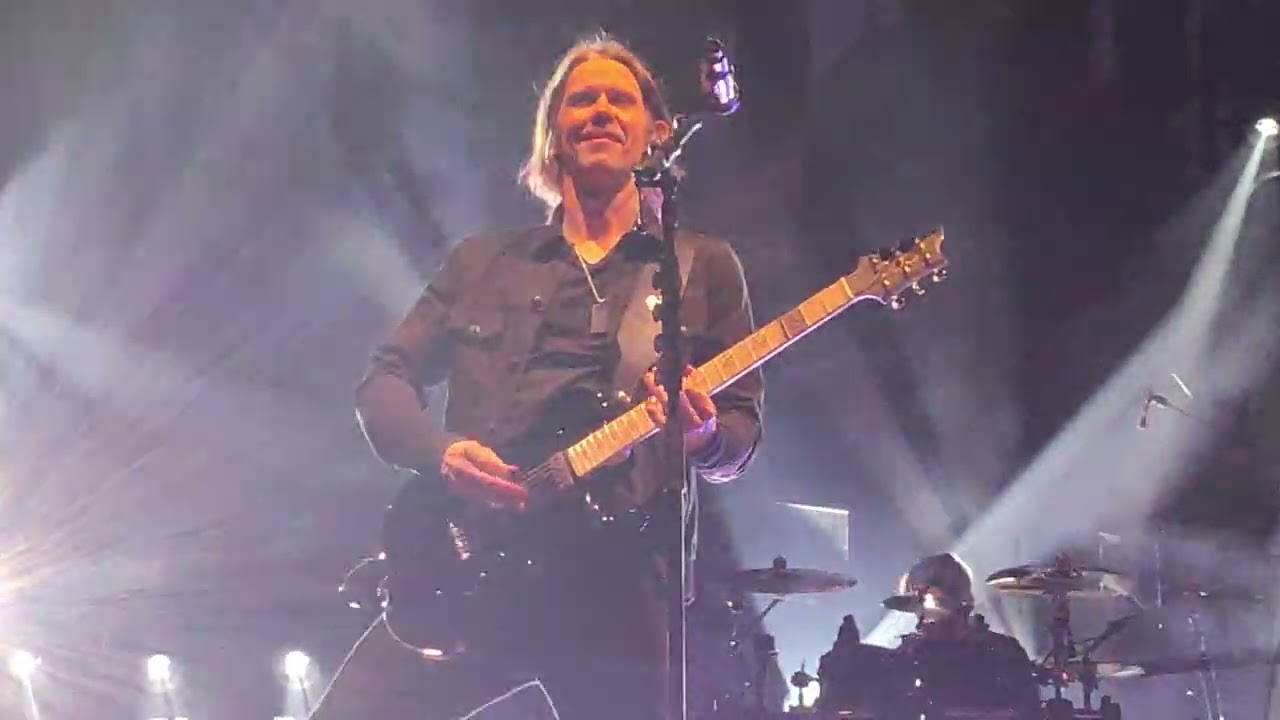 Alter Bridge - Slip To The Void (Dublin, December 8th 2022)