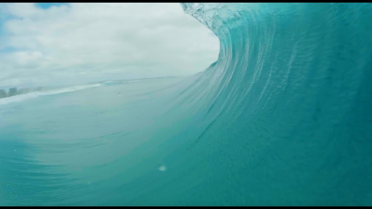 CYCLONE ALFRED at KIRRA Day 1 - POV Raw Surfing