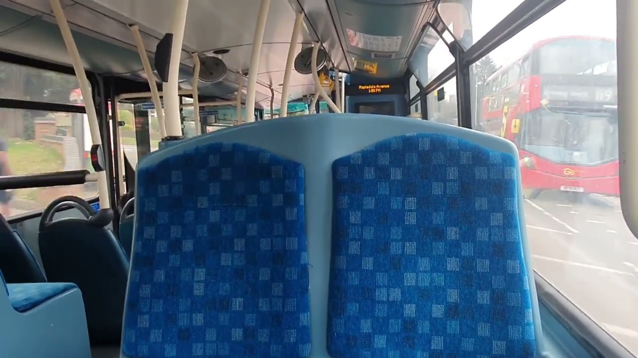 Route 466: Arriva London: DW554 (LJ13CEF) VDL DB300/ Wright Gemini 2