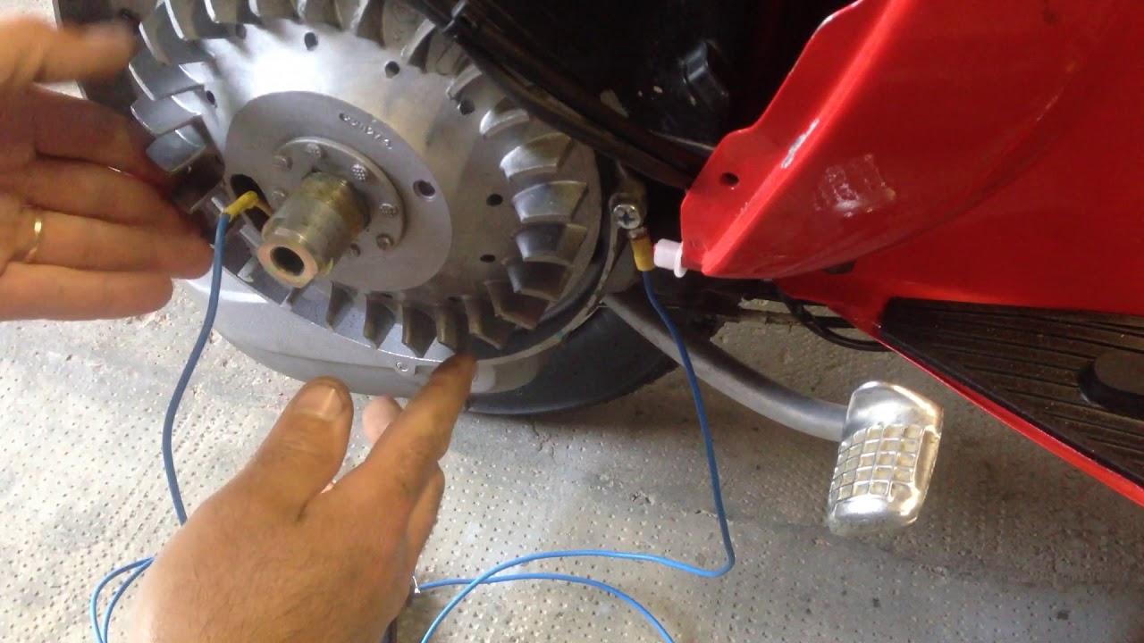 Regolazione gradi accensione vespa con statore a puntine esempio lettura gradi strumento fai da te.