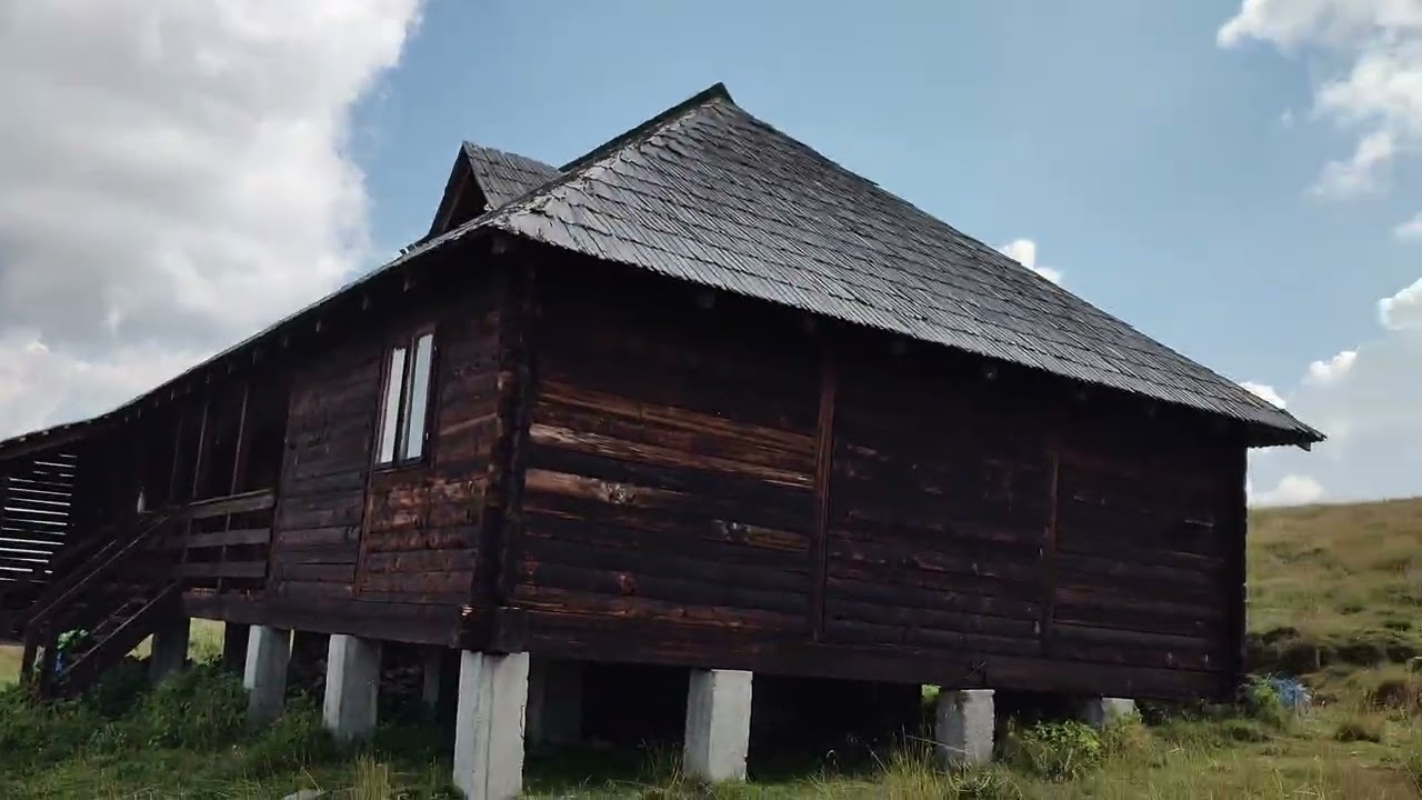 Stâna Igoiu - interior și exterior 