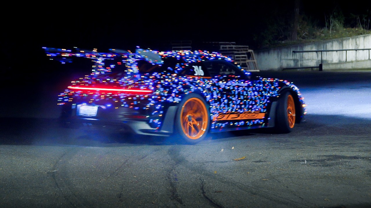 The Grinch uses a GT3RS to Steal a Christmas Tree..