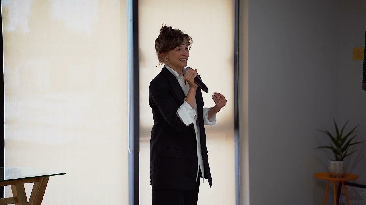 Alexandra Andriescu: Arta de a te reconstrui
