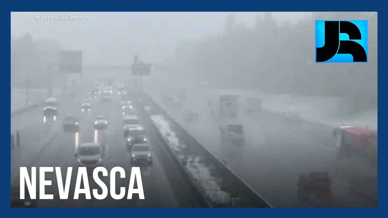 Frio e neve mudam a paisagem da Fran&ccedil;a em plena primavera