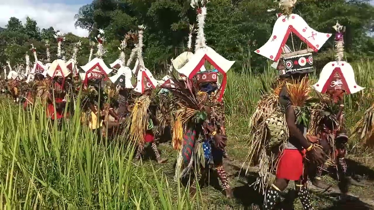 @GARAINA TRADITIONAL CULTURE, SING_SING SIA. MOTETE VILLAGE WARD 16 WARIA LLG
