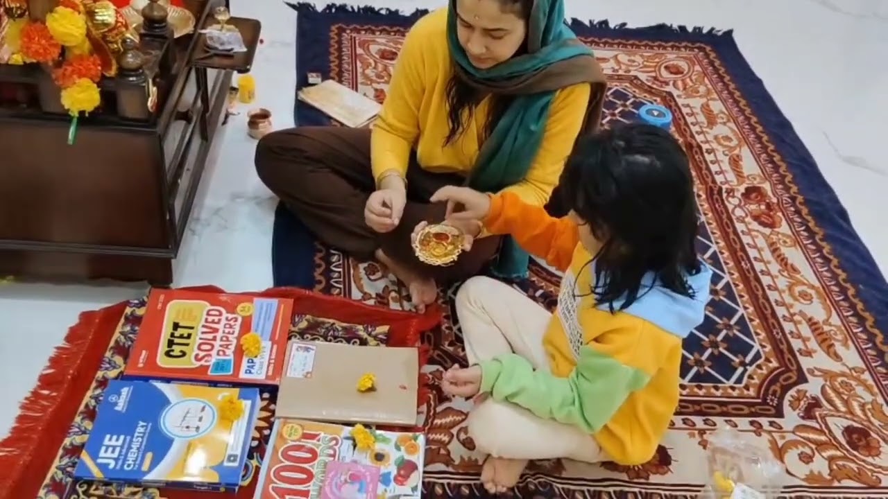Chote Hath, Badi Dua: Bacchon Ki Pehli Saraswati Puja 🙏