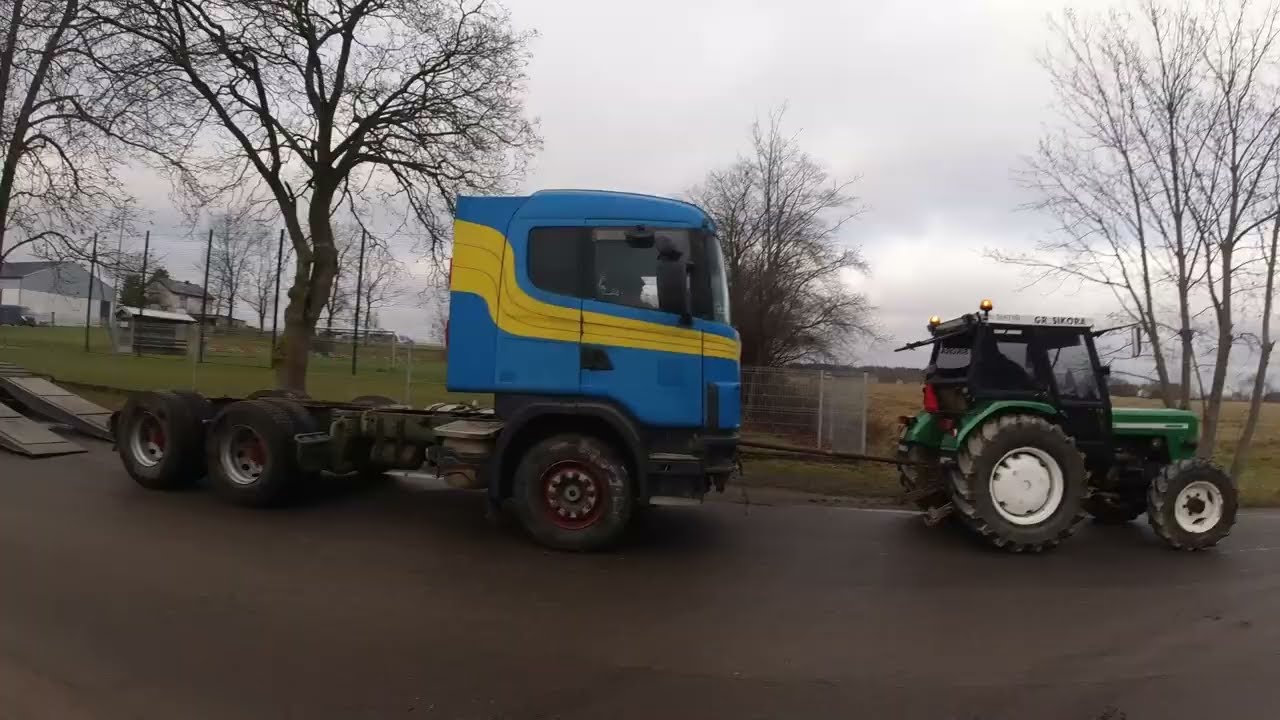 Ursus 355 4x4 jako holownik czyli Scania na lawecie.
