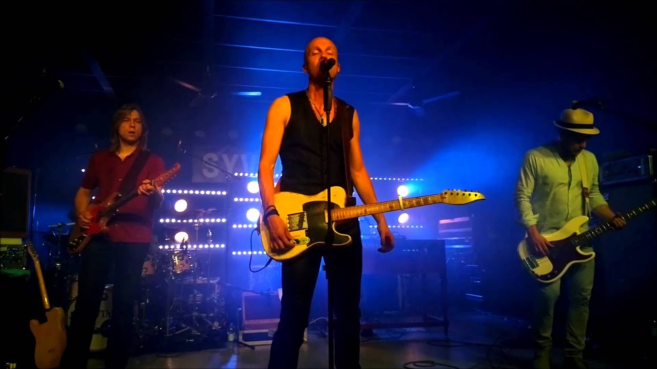 Juha Tapio - Kaksi puuta - Live @ Syvälahden Lava 29.8.2015