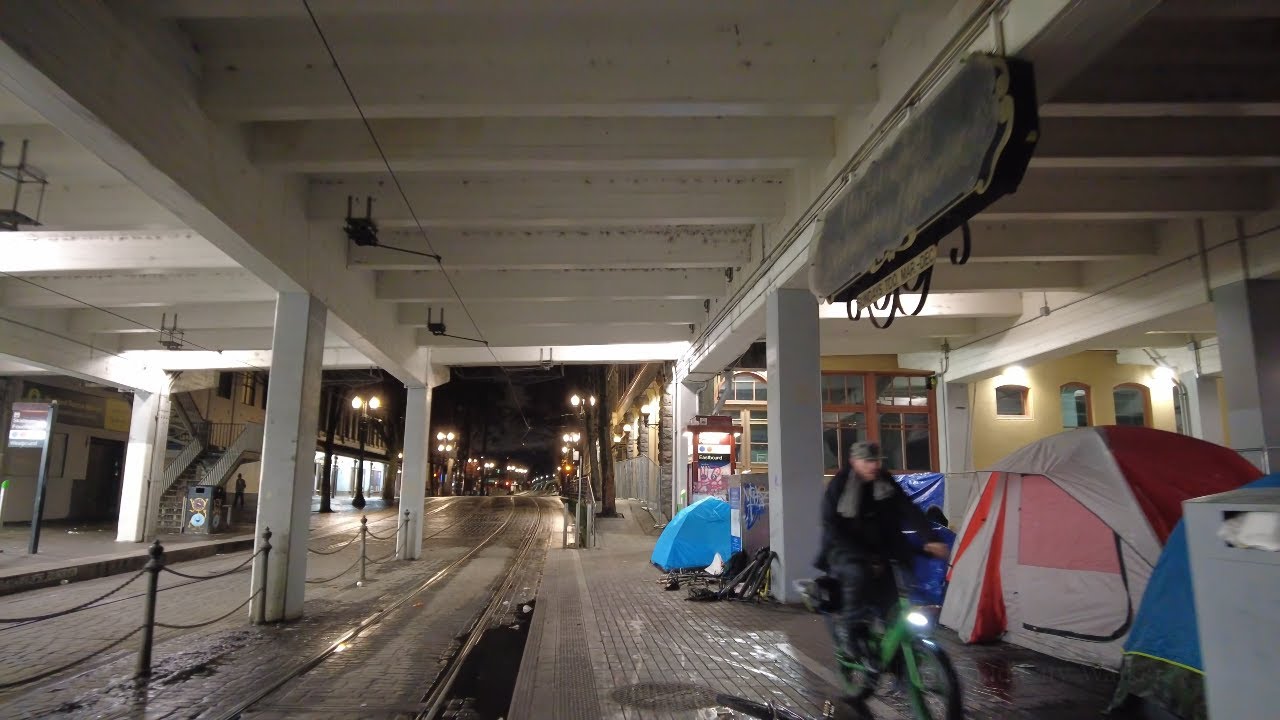 Walking the most DANGEROUS part of Portland at night (Old Town, February 2021)