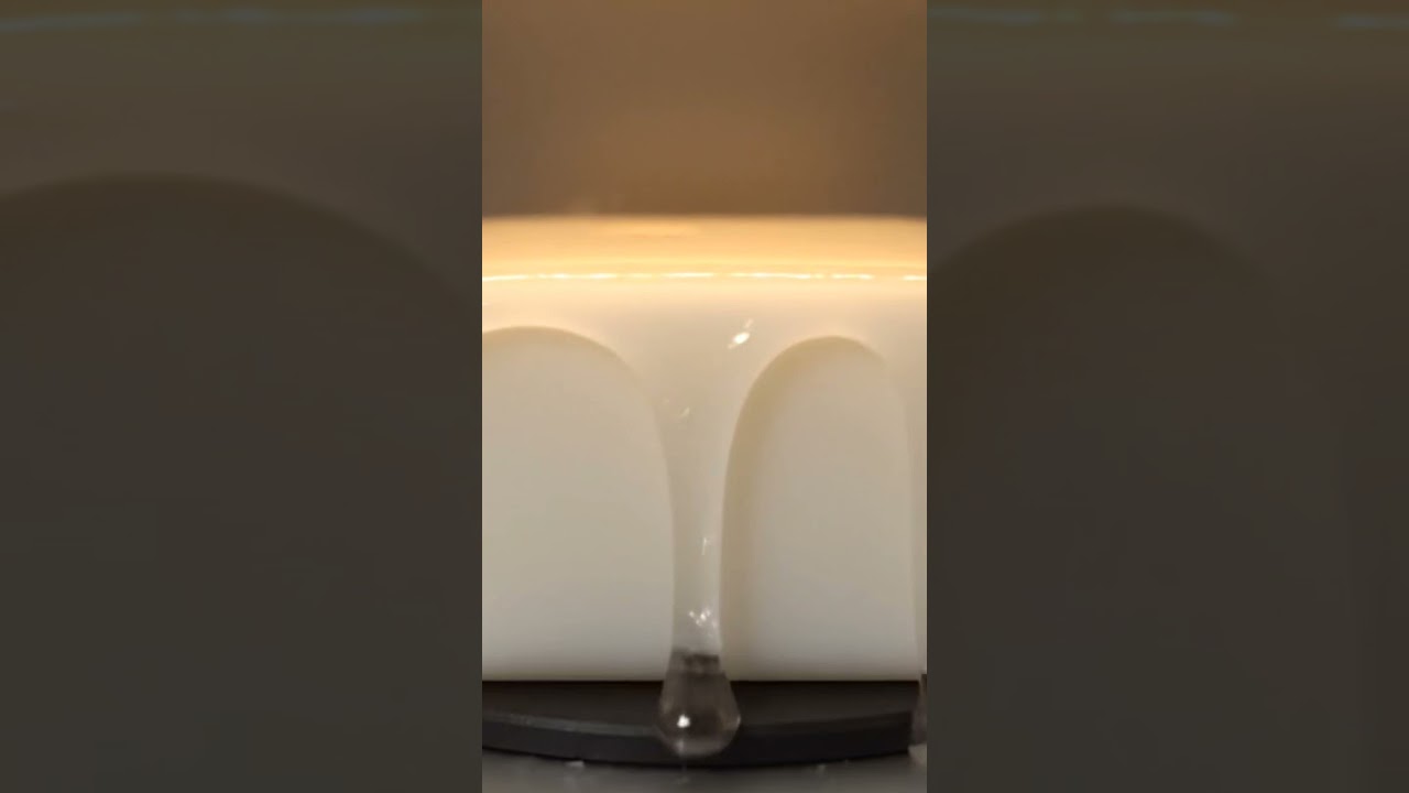 The Most Satisfying Wax Melt You'll Ever See