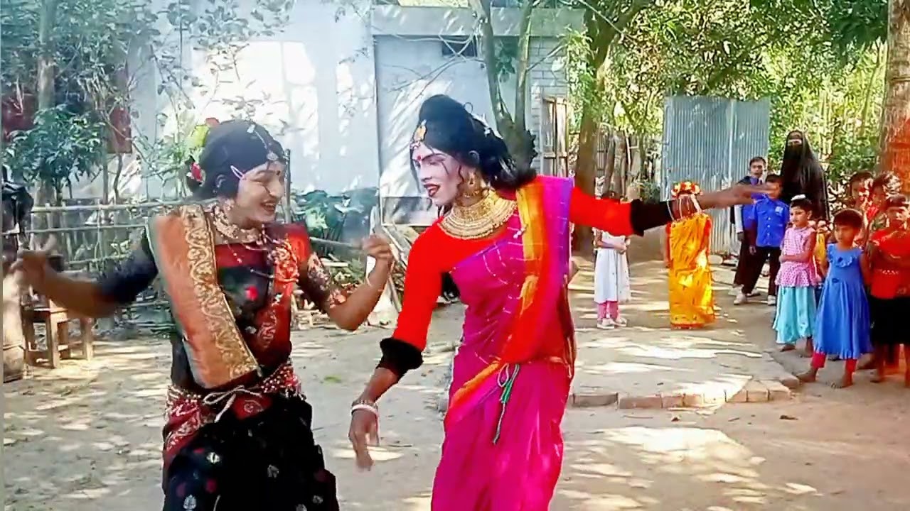 বায়ে হেলে বাতাসে দোলে // বিয়ের গীত // আদুরীর গীত // new Git 