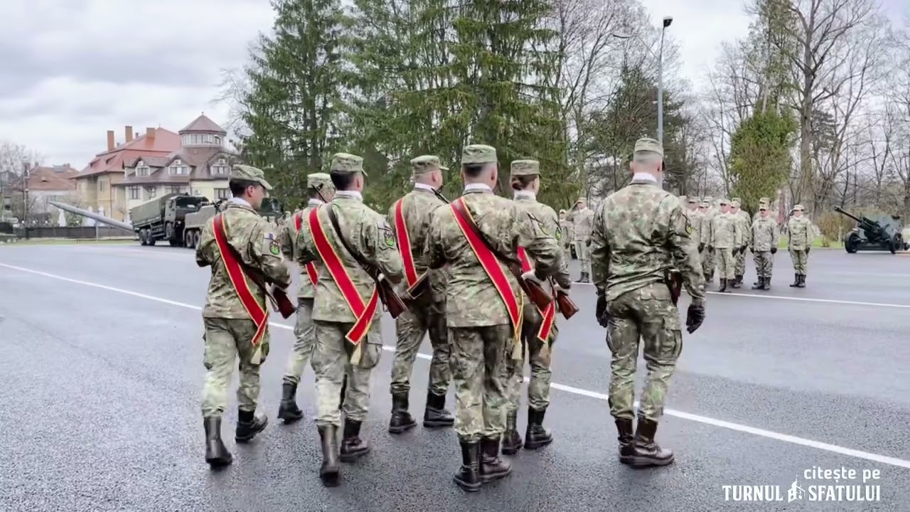 &Icirc;nm&acirc;narea drapelului de luptă Regimentului 46 Sprijin