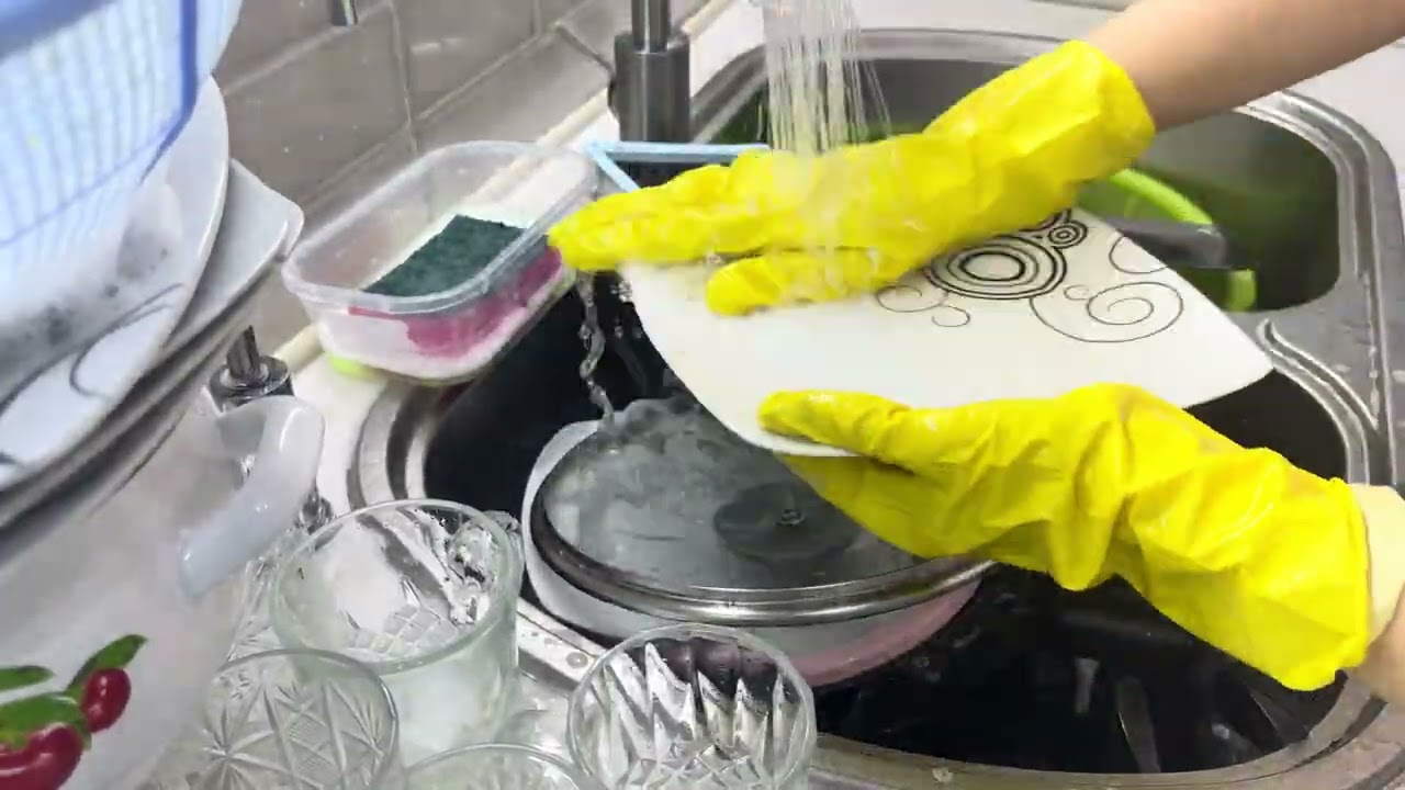 Stress Melts Away in This Satisfying Cleaning Video