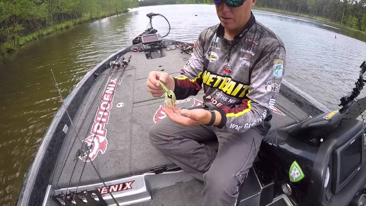 Swimming the NetBait Paca Craw with Greg Vinson