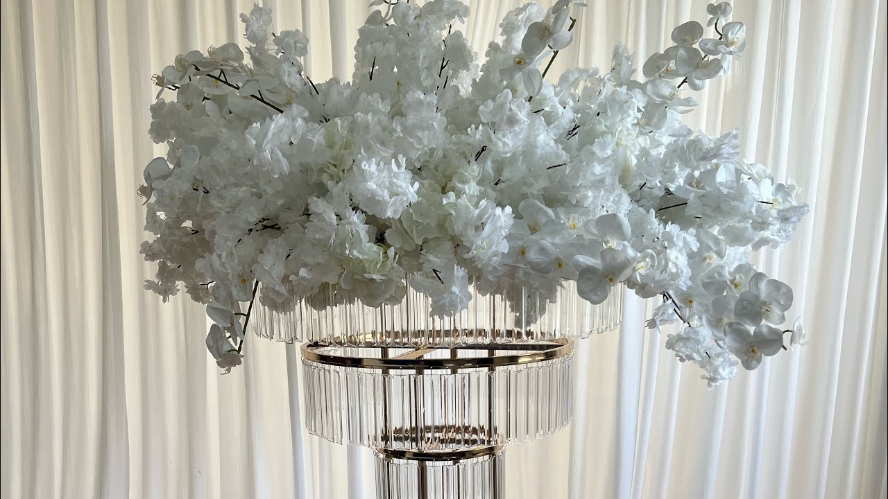 “Luxury Floral Tower Using Pool Noodles?! Glam Wedding Decor Hack You Need to Try!”
