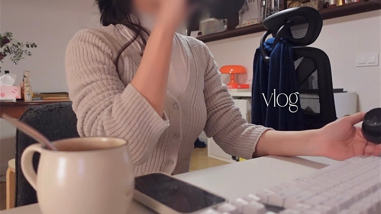 sub) Wake up at 6AM, how I’m healing my anxiety, why I always skip class, yoga, name reveal | VLOG
