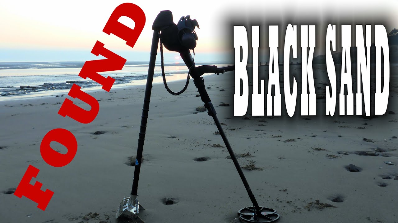 Beach metal Detecting UK Minelab CTX 3030 Wet Black Sand