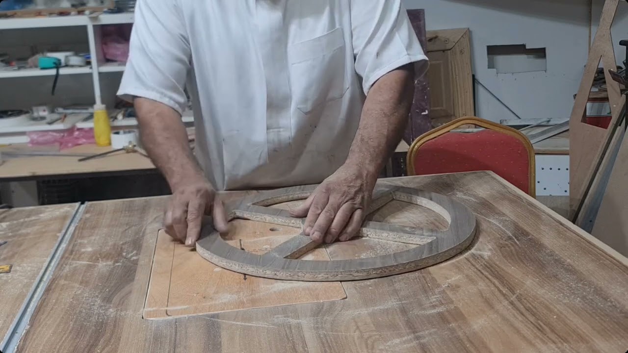 رفوف الادوات المتحركة