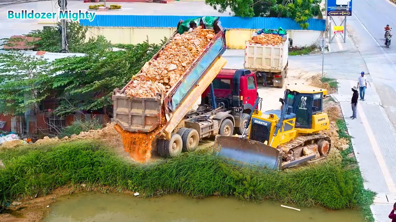 Big project ! Skills​ Driver​ Bulldozer SHANTUI DH17C3, Land filling, Dump truck unloading