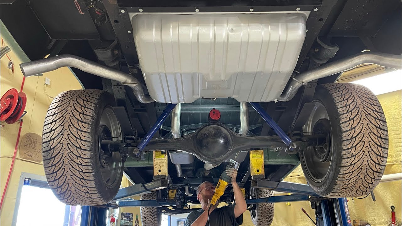 Building a CUSTOM Exhaust for a 318 Mopar - 70’ Sweptline