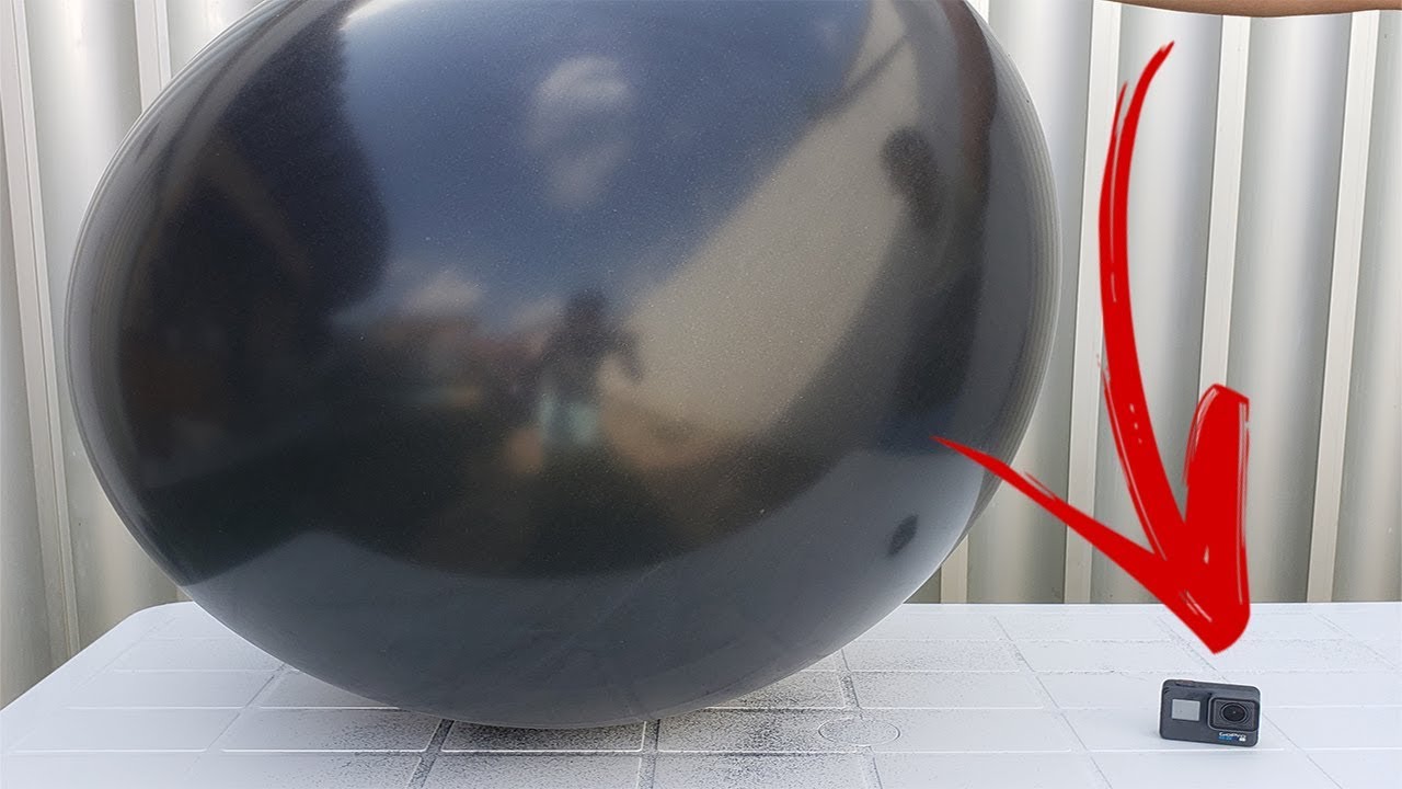COLOQUEI UMA CÂMERA DENTRO DO BALÃO GIGANTE E OLHA O QUE ACONTECEU!!