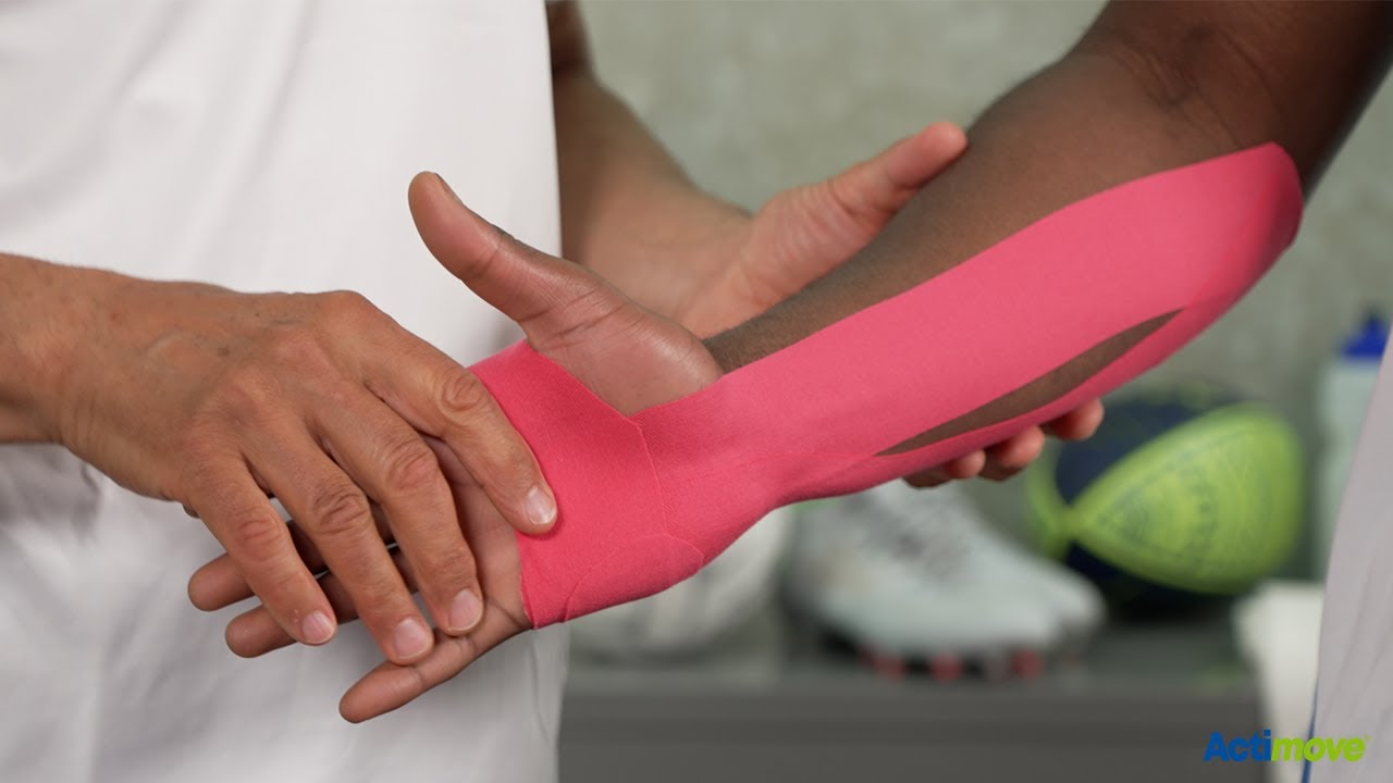 Vendaje kinesiológico para el codo de golfista | Actimove