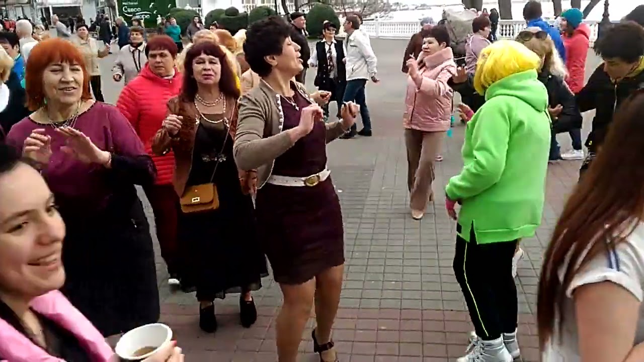 18.04.21 - Танцы на Приморском бульваре - Севастополь - Сергей Соков