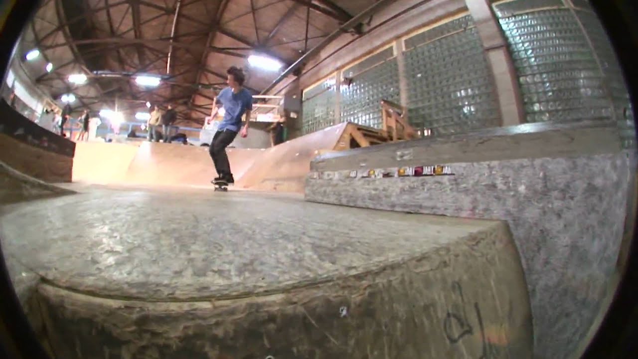 Skateboarding in Berlin - Titus-Skatehalle Berlin