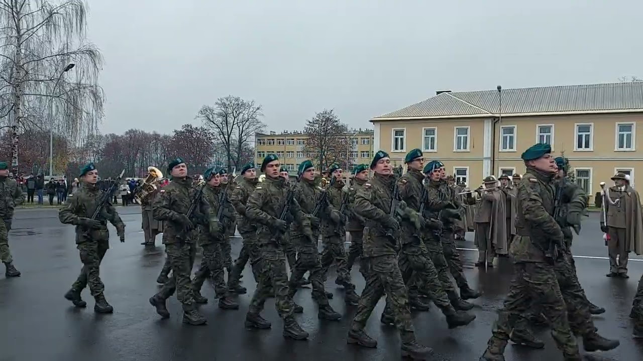 Nisko. Przysięga Wojskowa DZSW 10.12.2022 - Uroczysta defilada