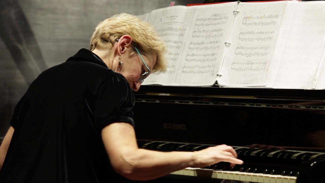 Dolores Paterno — La Sampaguita  (Sally Pinkas, piano)