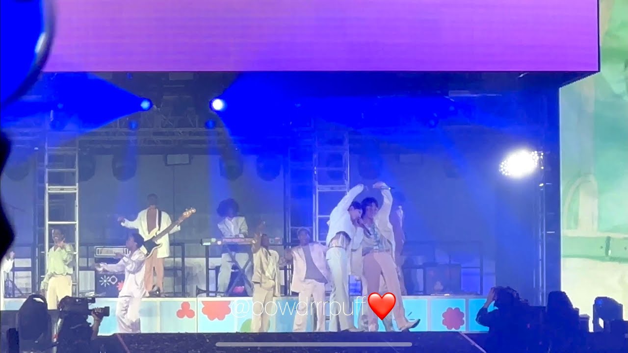 220408 - FANCAM - Boy With Luv - BTS PTD Las Vegas - Day 1 @ Allegiant - 4K 직캠
