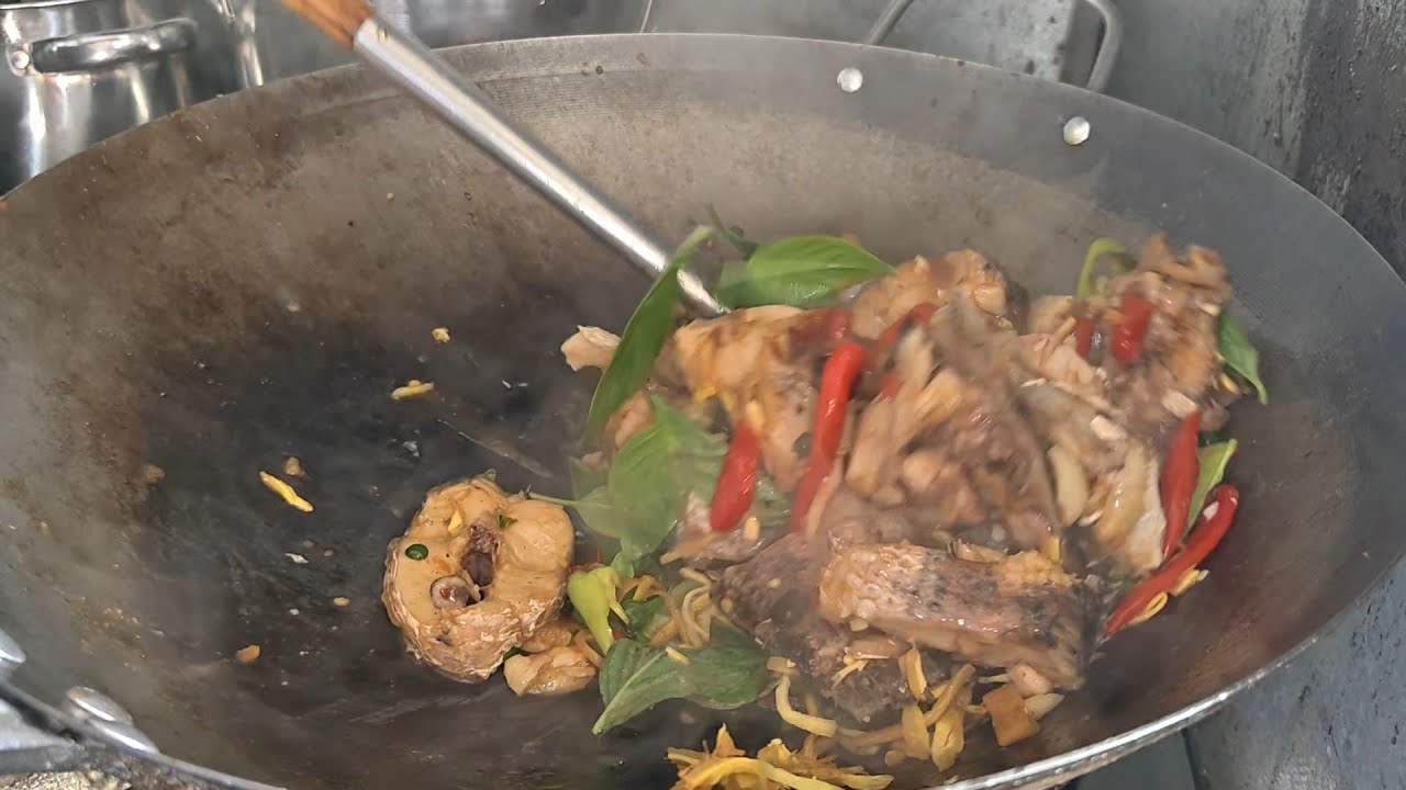 ทำผัดฉ่าปลาช่อนนา เมนูใหม่ เมนูเด็ด!! 60 บาท ร้านข้างทางหน้าวัดสำโรงใหญ่