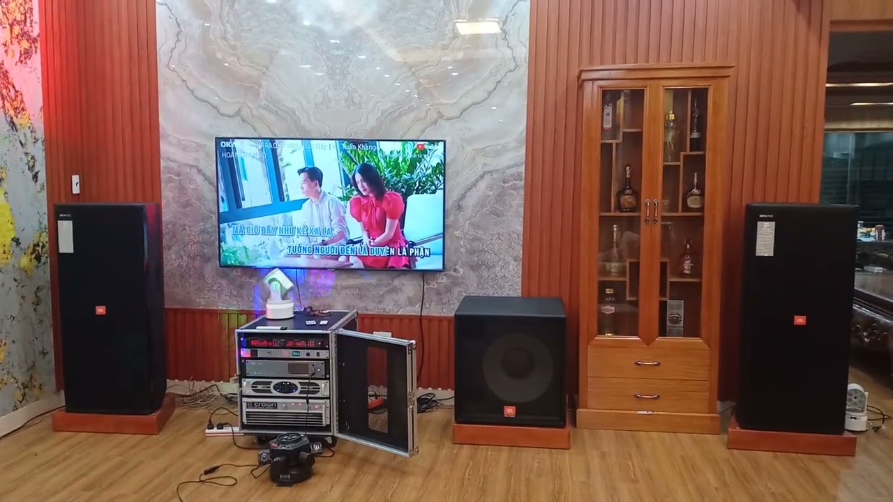 Kaka lắp đặt combo cấu hình karaoke cặp loa  SRX725 Đ/C Gia Lộc thành phố Hải Phòng.lh0345954595 