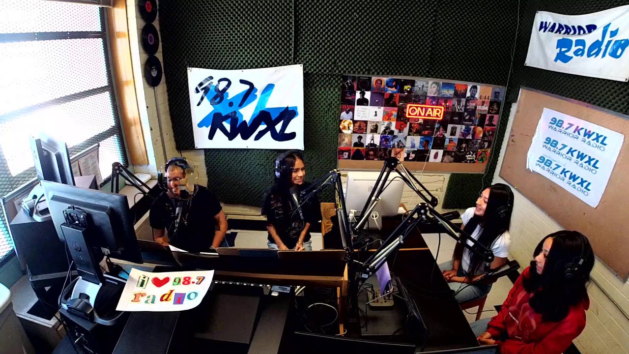 DJ Leah & Alyssa play Guess the Reversed Love Song with Girls Volleyball