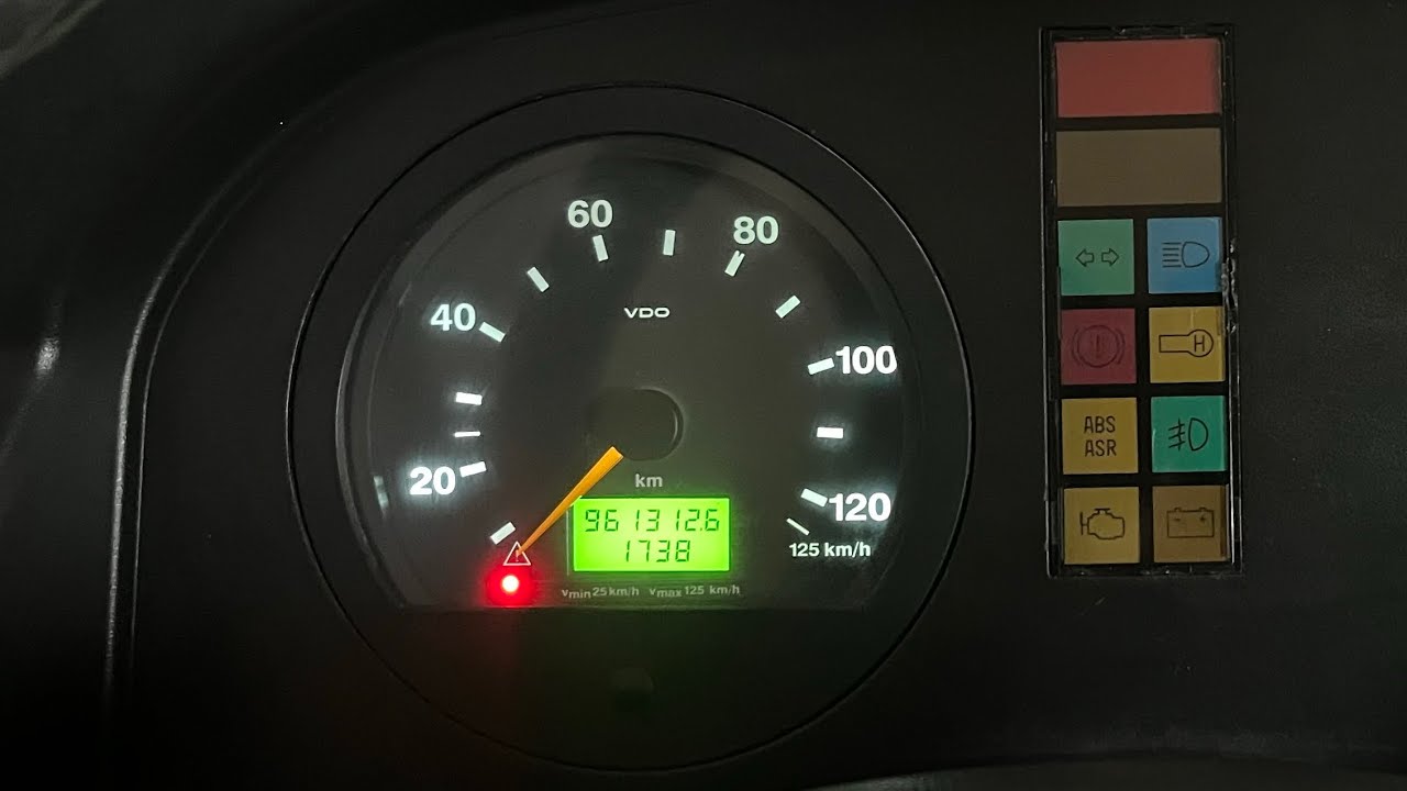 Tacho mit Fahrtenschreiber Verkabeln VDV Dashboard 