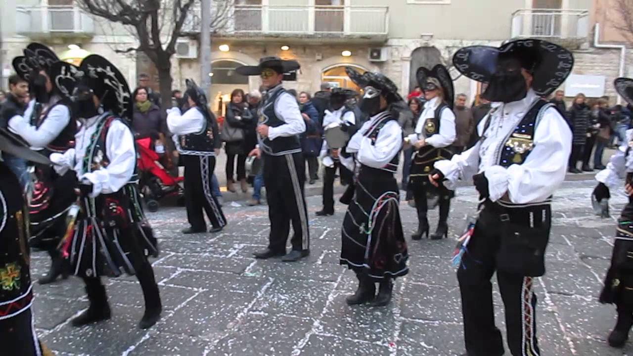 carnevale coratino 2015 sfilata martedì gli sceriffi cicres MVI 1507