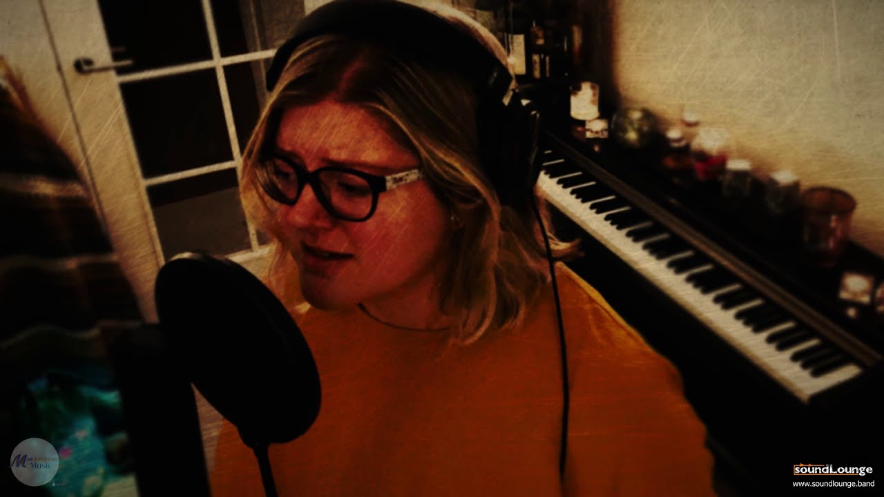 soundLounge - Crazy by Gnarls Barkley (Cover)
