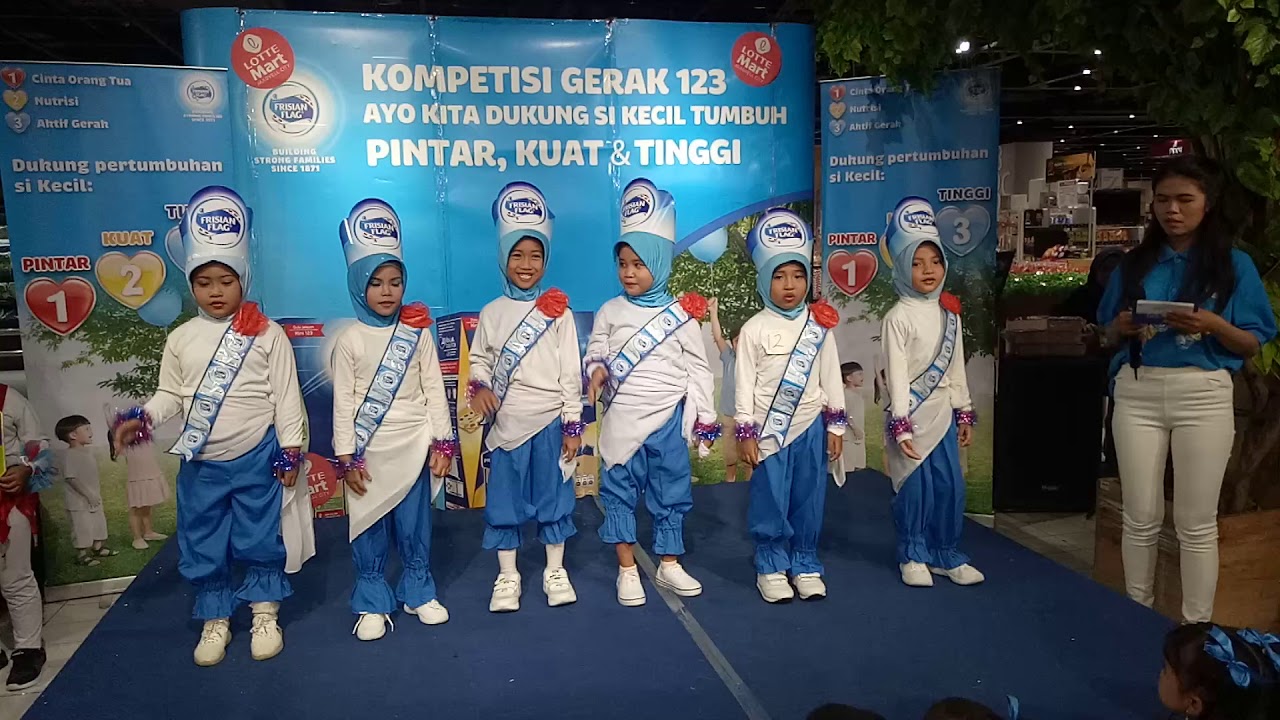 Juara 1 lomba gerak 1 2 3 frisian flag di marvel surabaya.