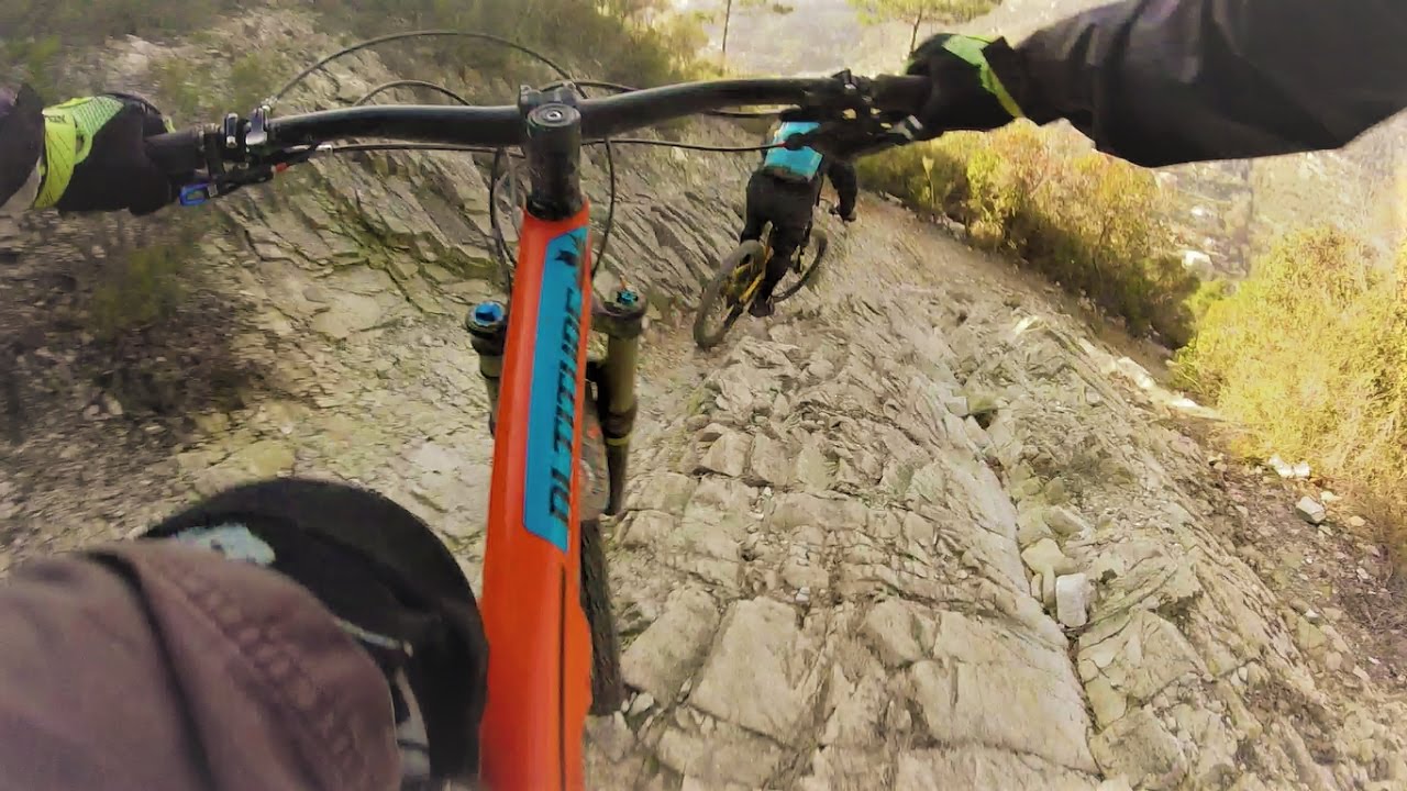 FINALE LIGURE: Magic finish in the rocks!