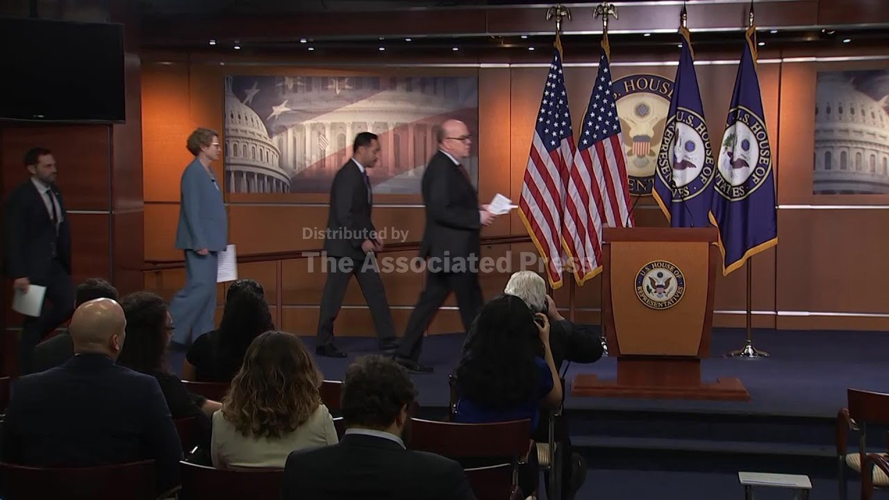 House reintroduces bipartisan Venezuela War Powers Resolution, as Senate measure advances