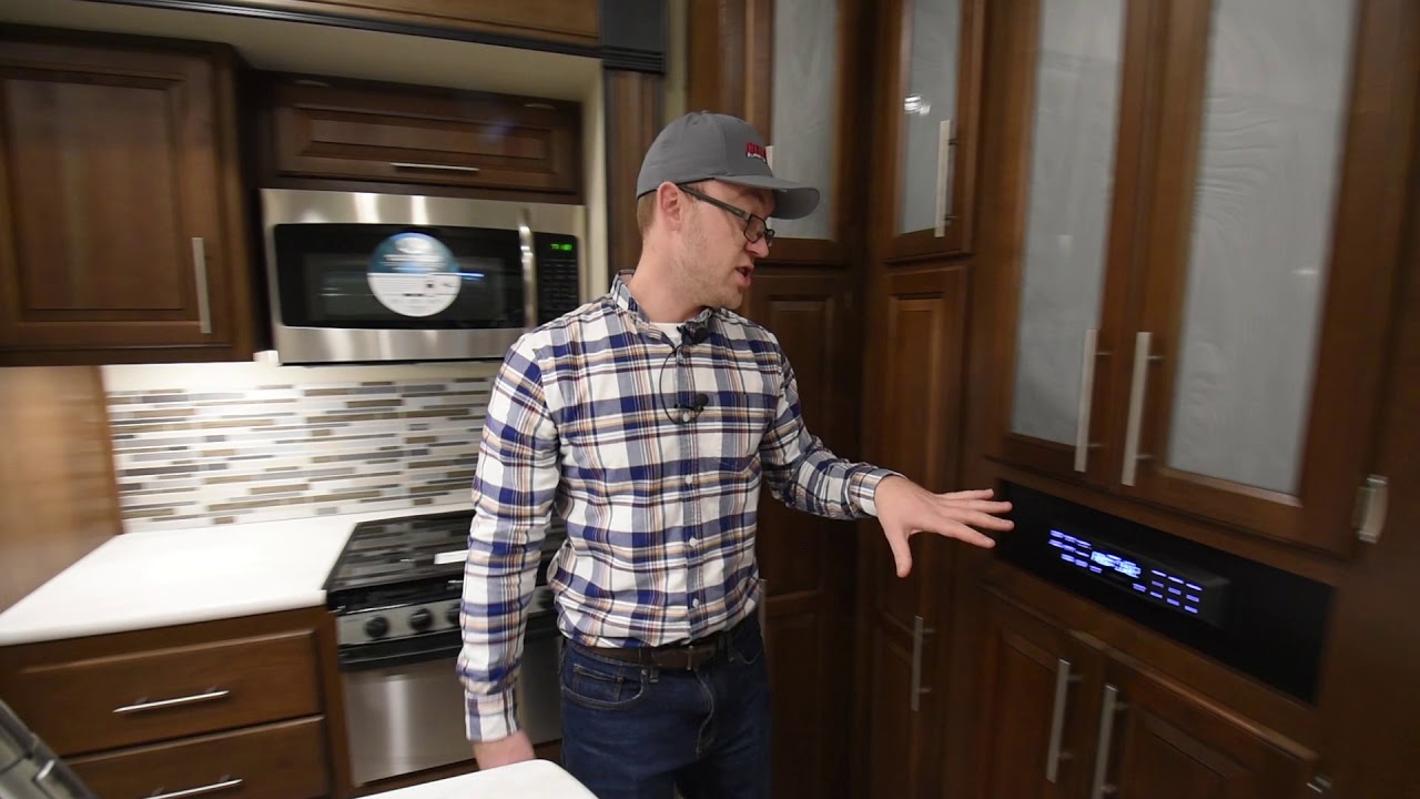 2018 Forest River Wildcat 383MBX