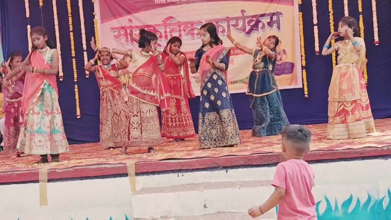 Ungali pakad ke tune group dance z p marathi school shirla nemane program 26 