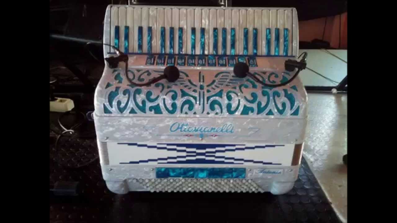 tango: Carotango - mazurka: La pulce ; esegue Antonio Tanca