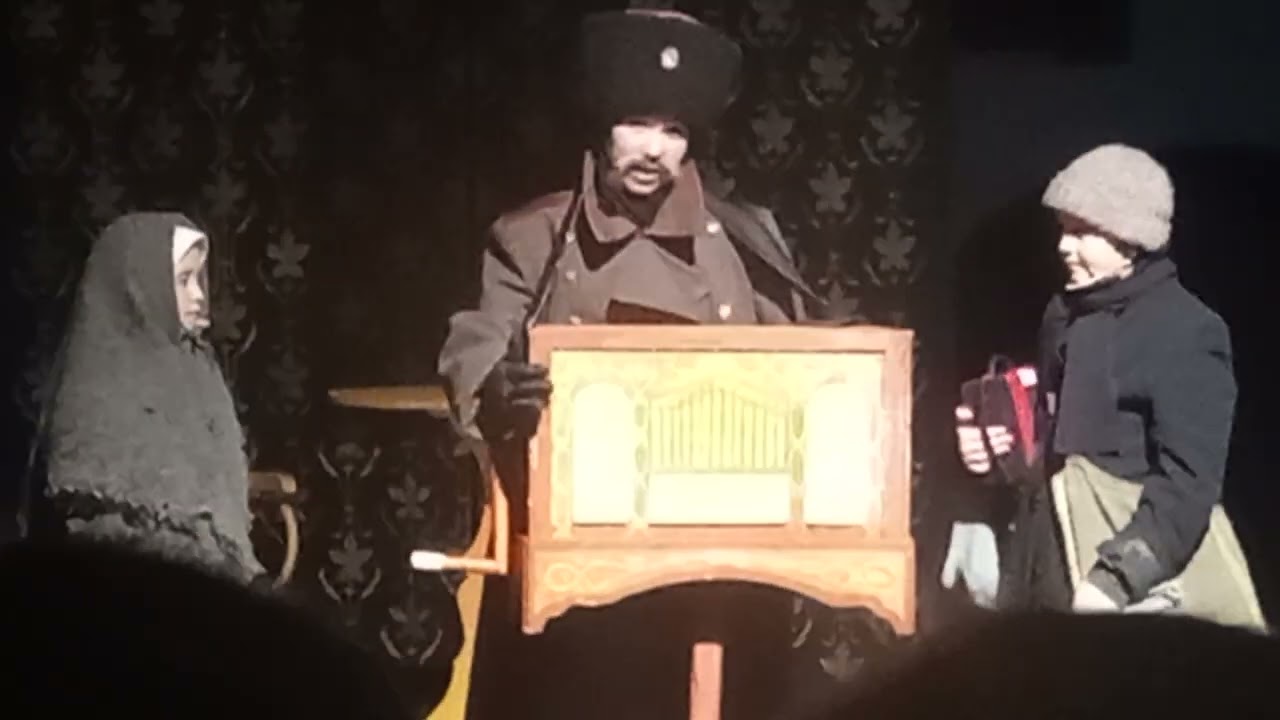 Optreden in Pereslavl-Zalessky, verzorgd door de kinderen van het meisjesinternaat van Solba.